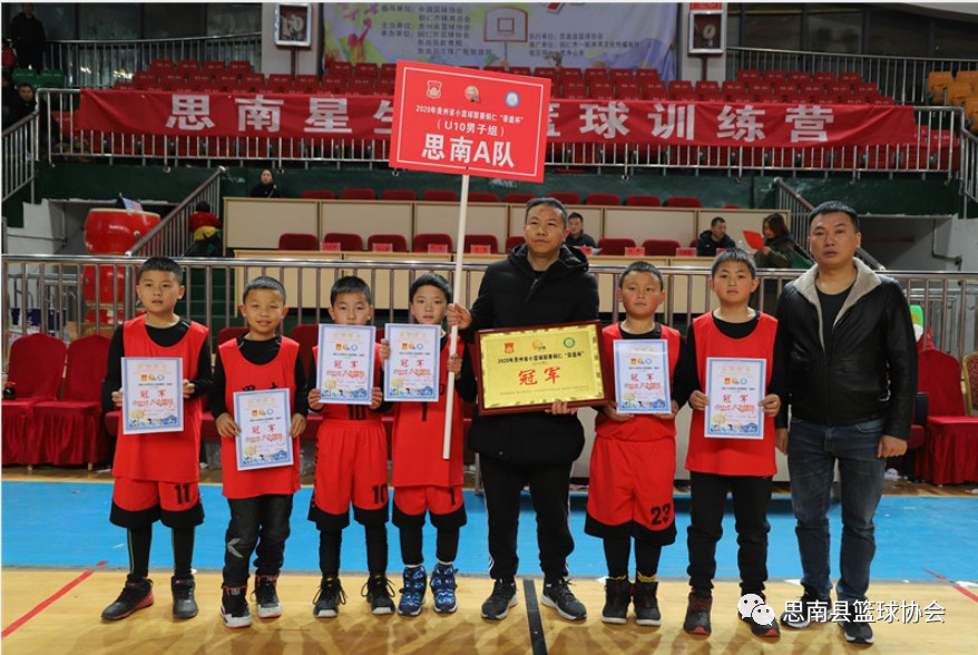 老年篮球爱好者如何练习控卫技巧_1